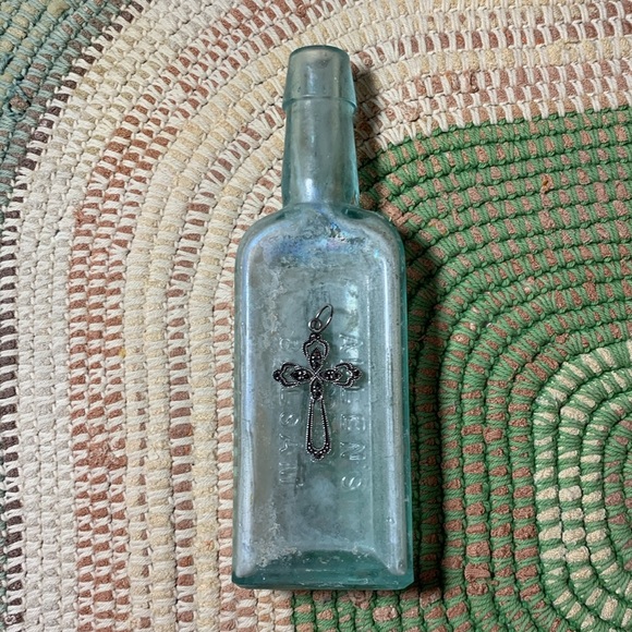 Vintage 025 Sterling Silver Marquisite Cross Pendant - Picture 2 of 12